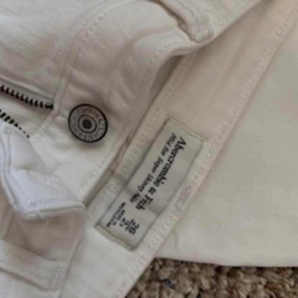 Abercrombie & Fitch High Waisted Skinny Jean - Picture 5 of 7